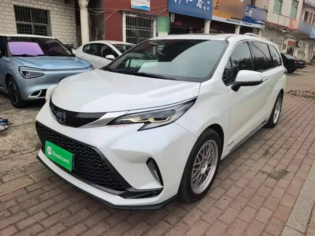 Toyota Granvia — миниатюра 2