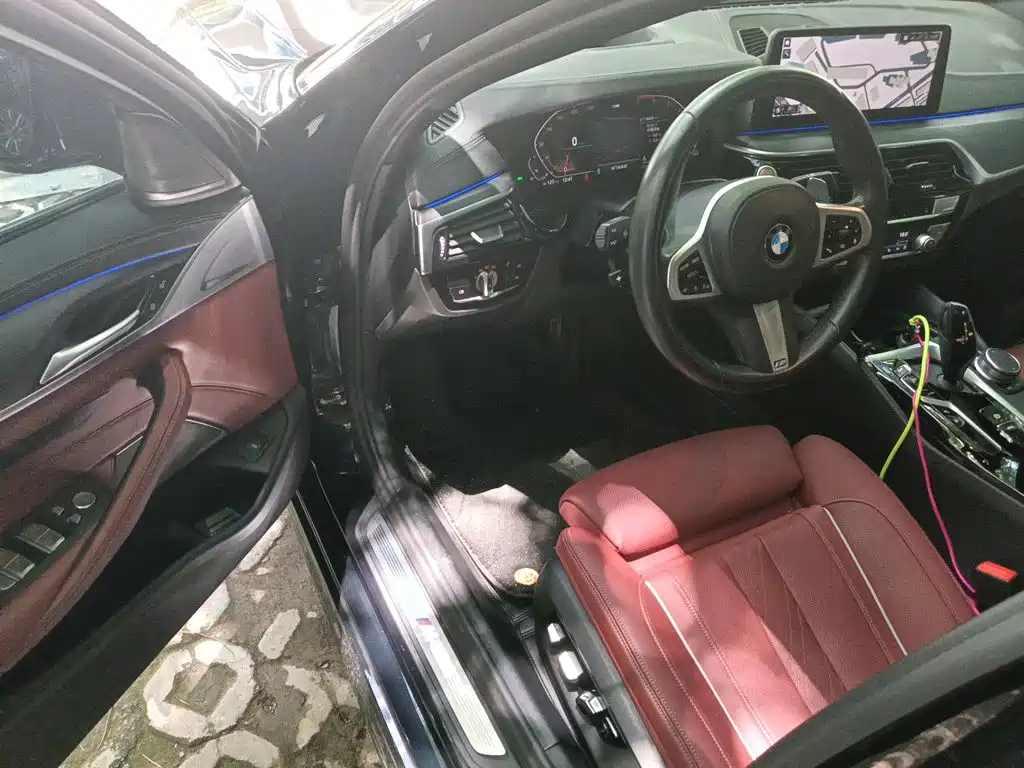 BMW 5 Series — миниатюра 14