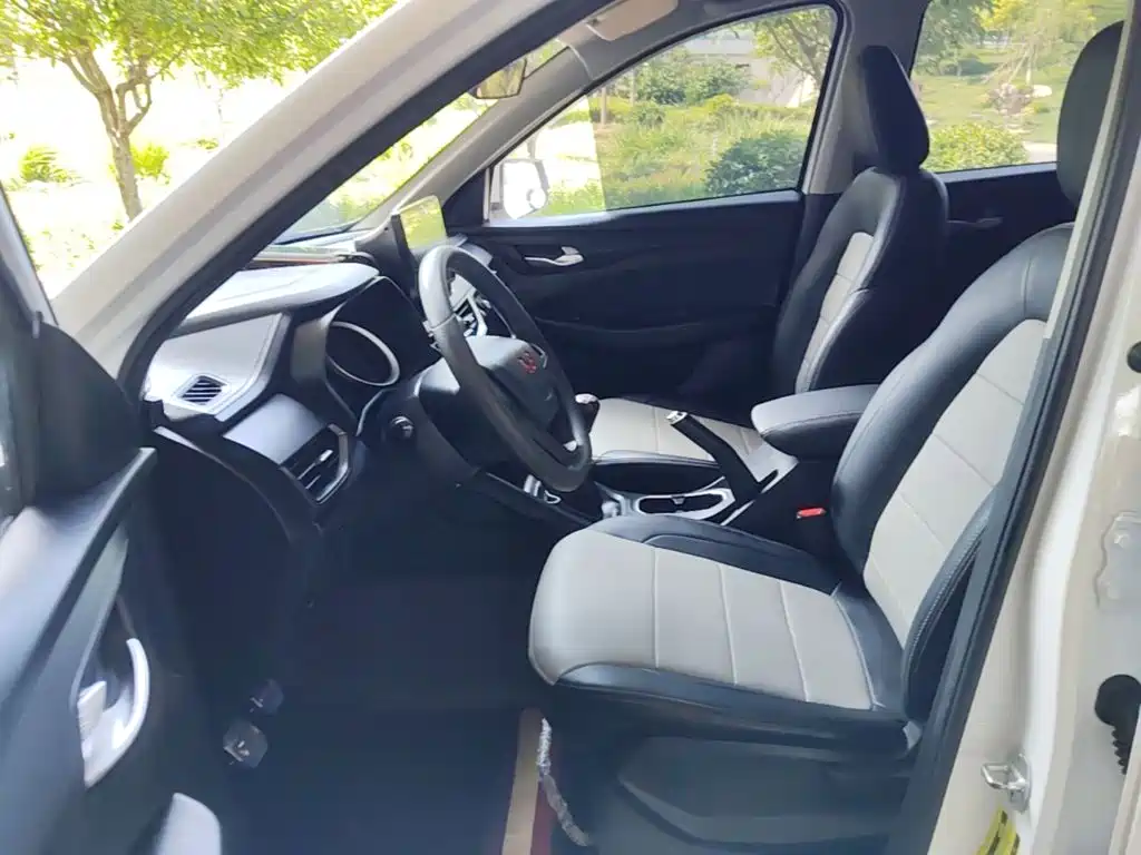 Wuling Hongguang S3 — миниатюра 15