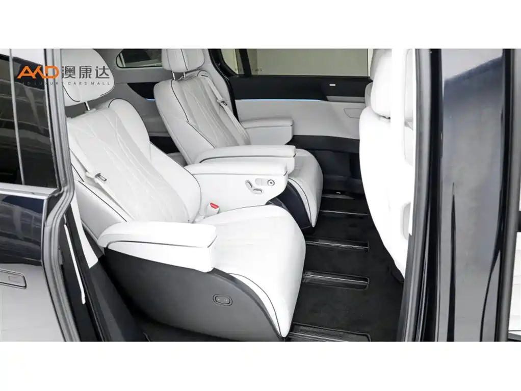 XPeng X9 — миниатюра 8