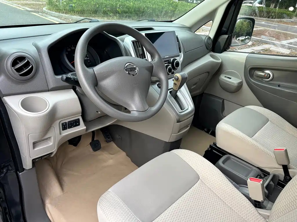 Nissan NV200 — миниатюра 4