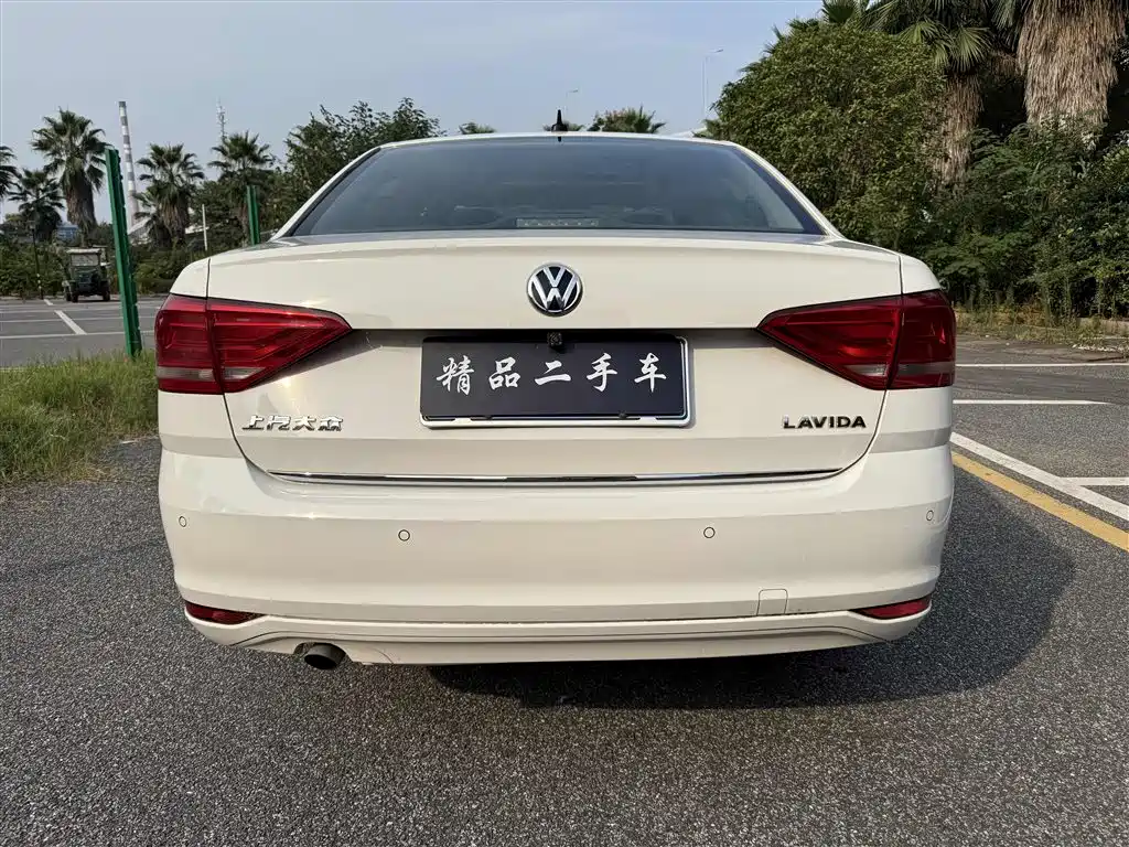 Volkswagen Lavida — миниатюра 6