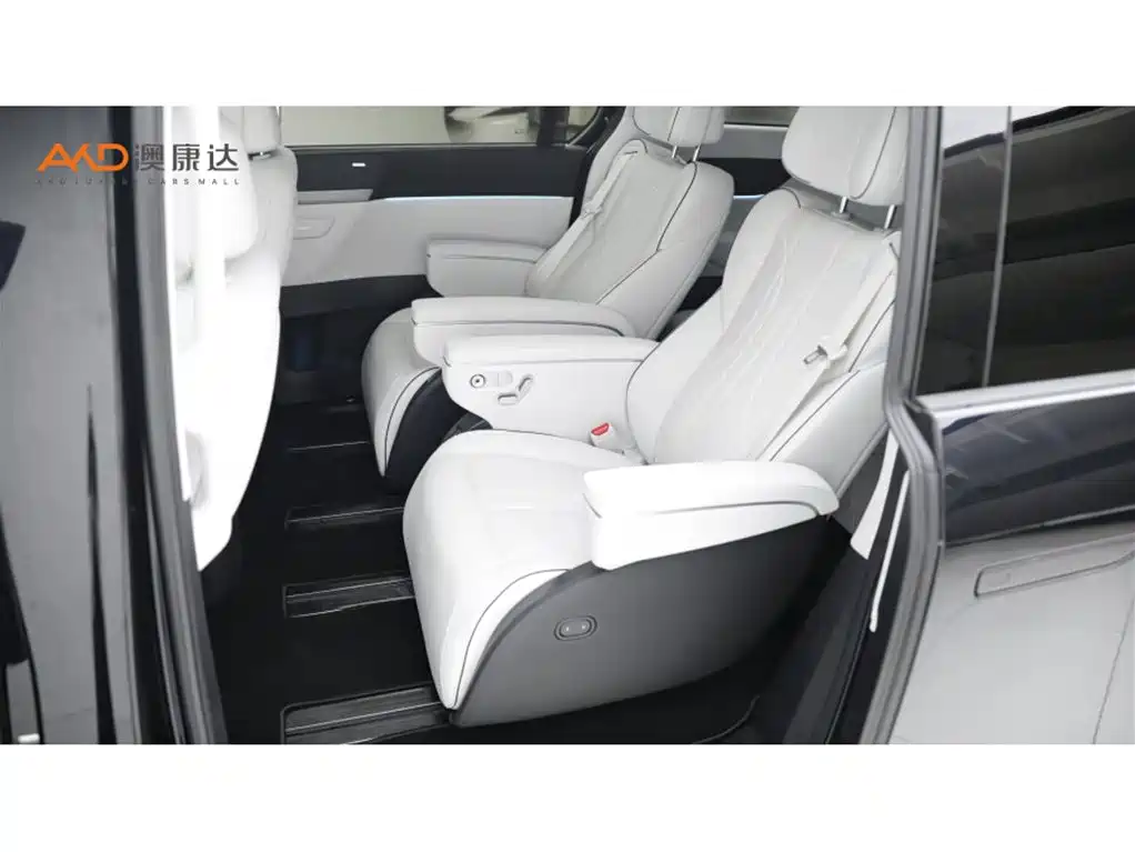 XPeng X9 — миниатюра 7