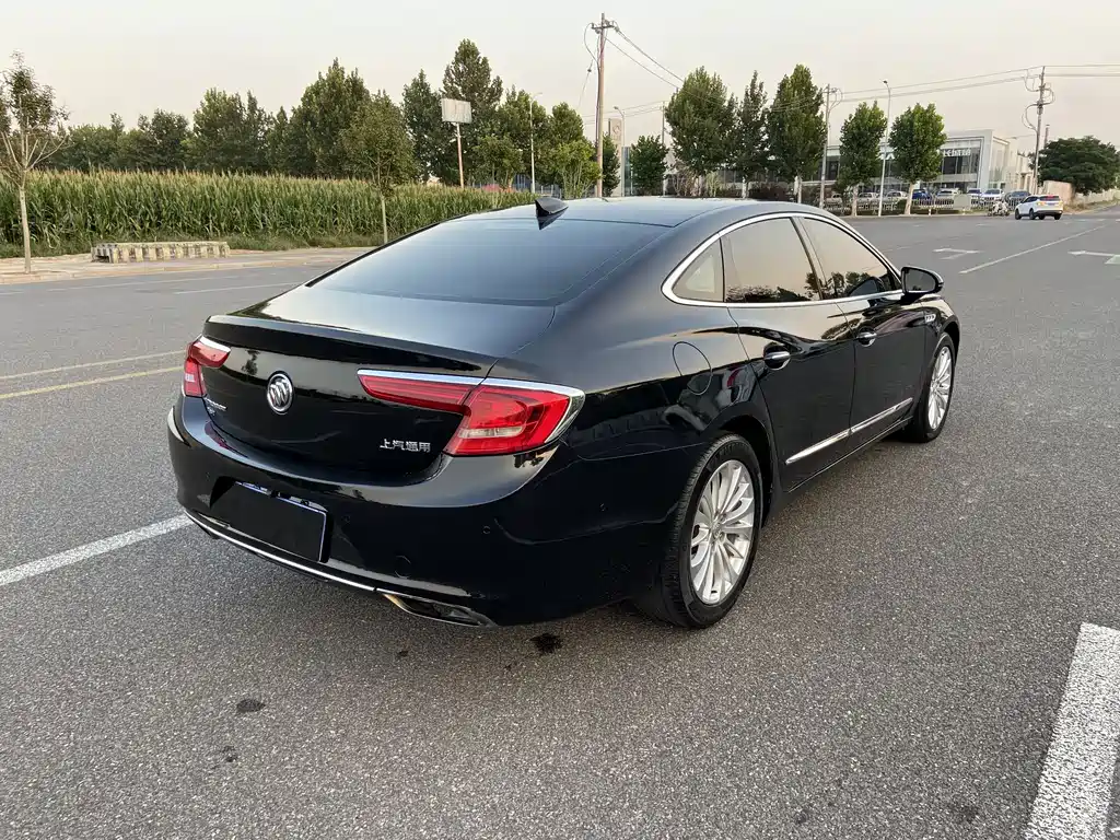 Buick LaCrosse — миниатюра 4