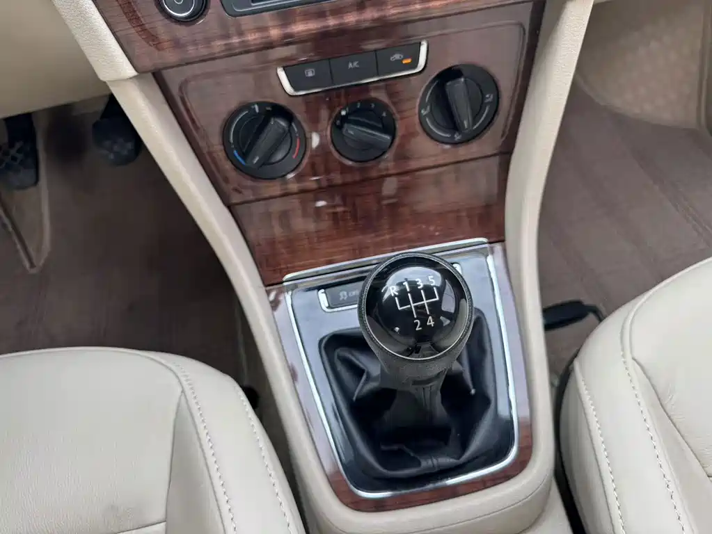 Volkswagen Lavida — миниатюра 12