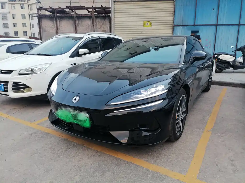 Denza Denza Z9GT
