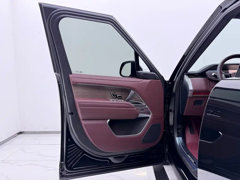 Land Rover Range Rover — миниатюра 9