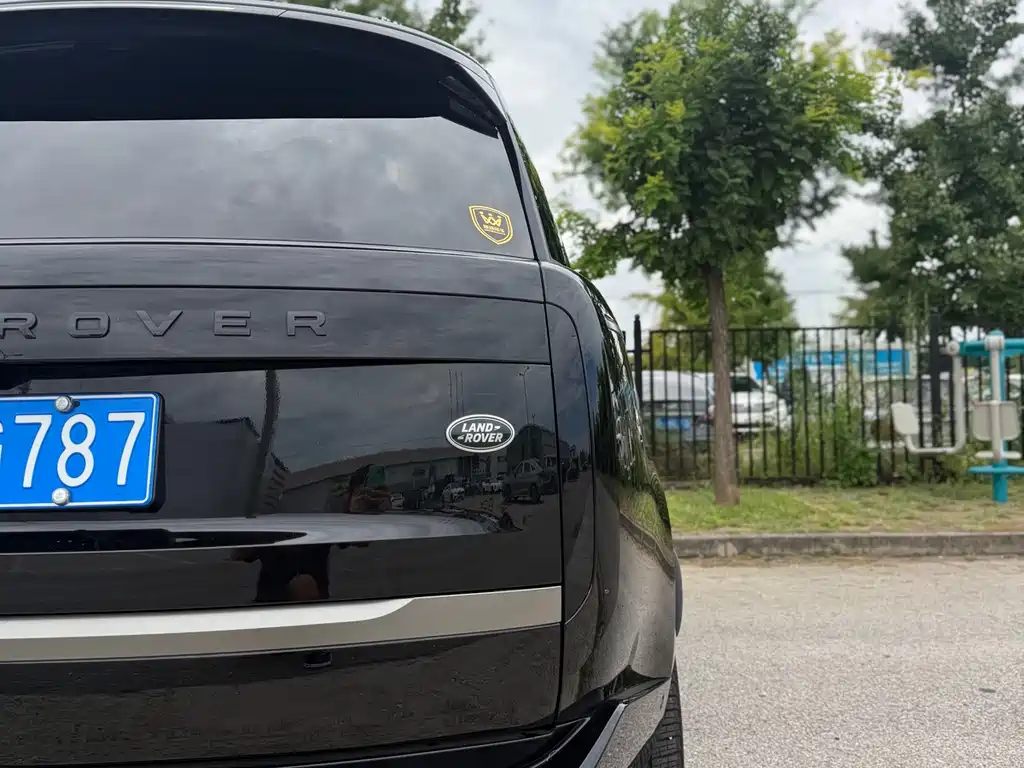 Land Rover Range Rover — миниатюра 8