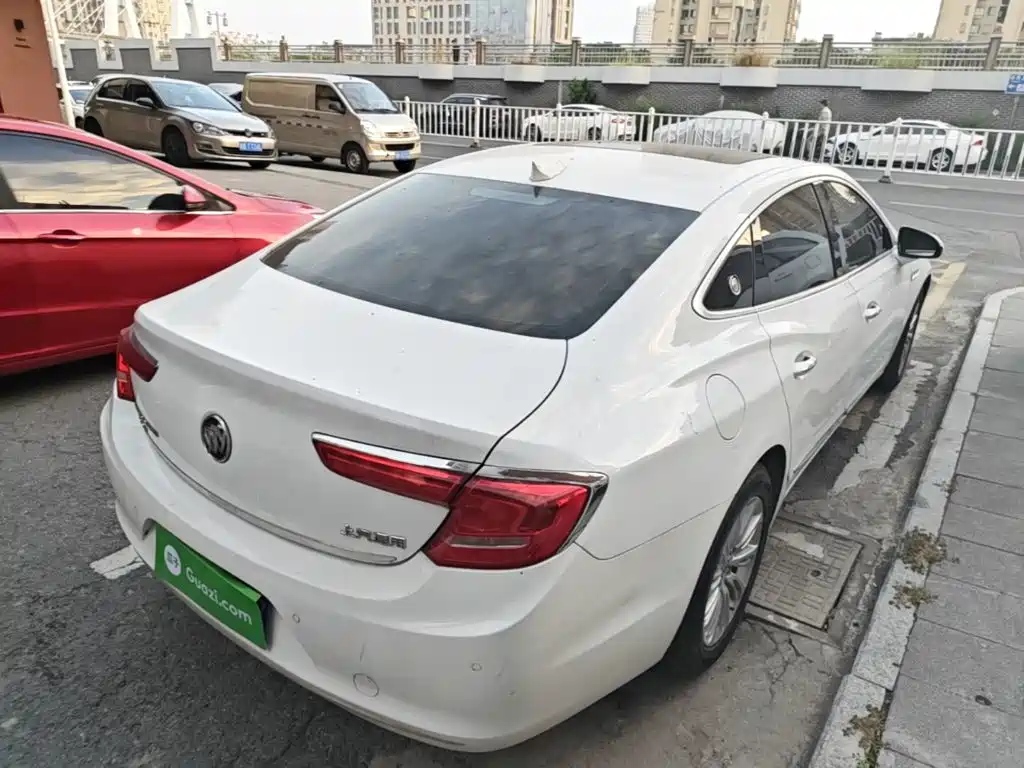 Buick LaCrosse — миниатюра 7