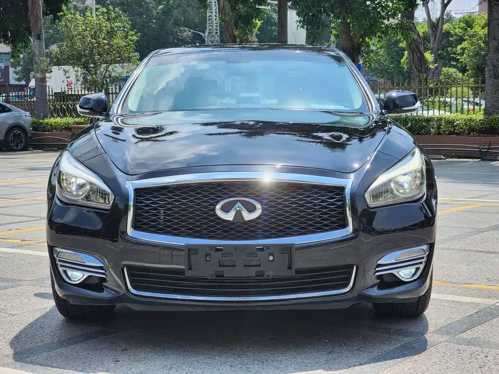 Infiniti Q70 — миниатюра 2