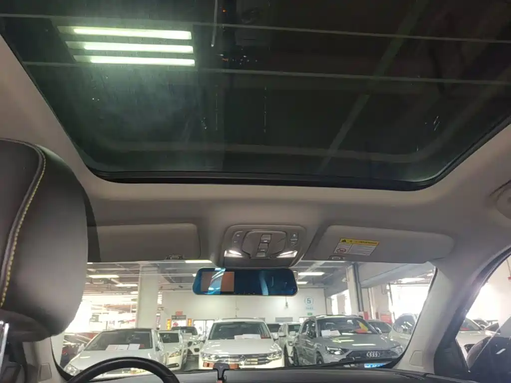 Roewe RX5 New Energy — миниатюра 18