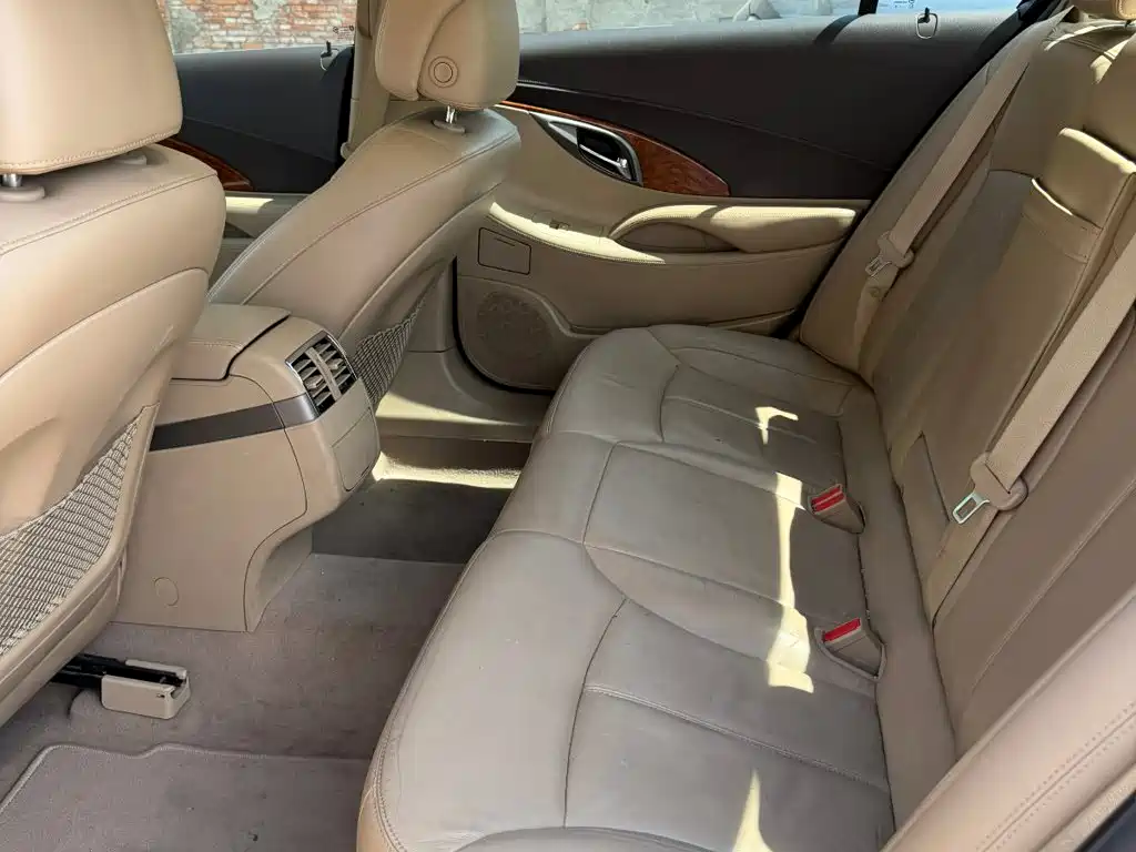 Buick LaCrosse — миниатюра 10