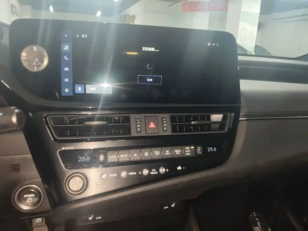 Lexus ES — миниатюра 6