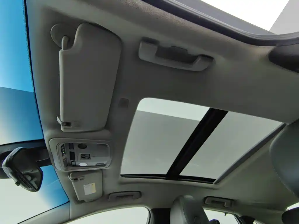 Cadillac XTS — миниатюра 14