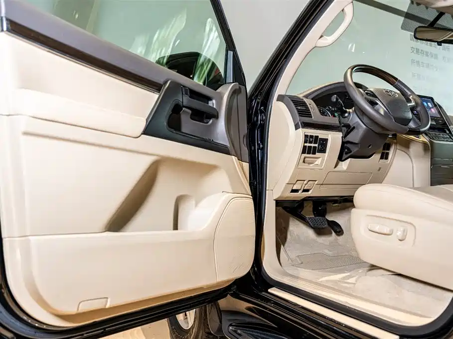 Toyota Land Cruiser 2019 4.0L AT