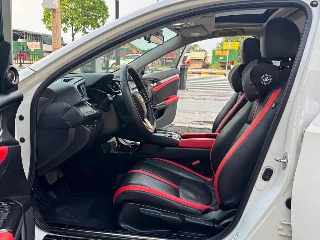 Honda Civic — миниатюра 10