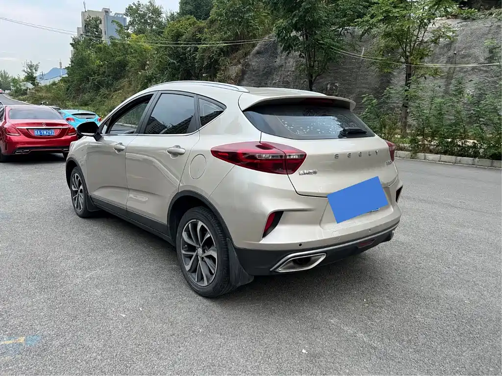 Geely Emgrand GS — миниатюра 10