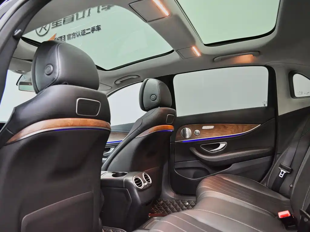 Mercedes-Benz E-Class — миниатюра 14