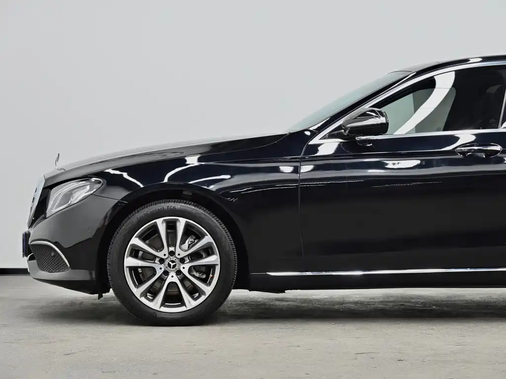 Mercedes-Benz E-Class — миниатюра 25
