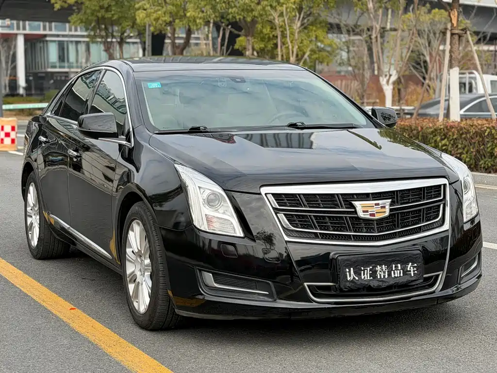 CADILLAC XTS