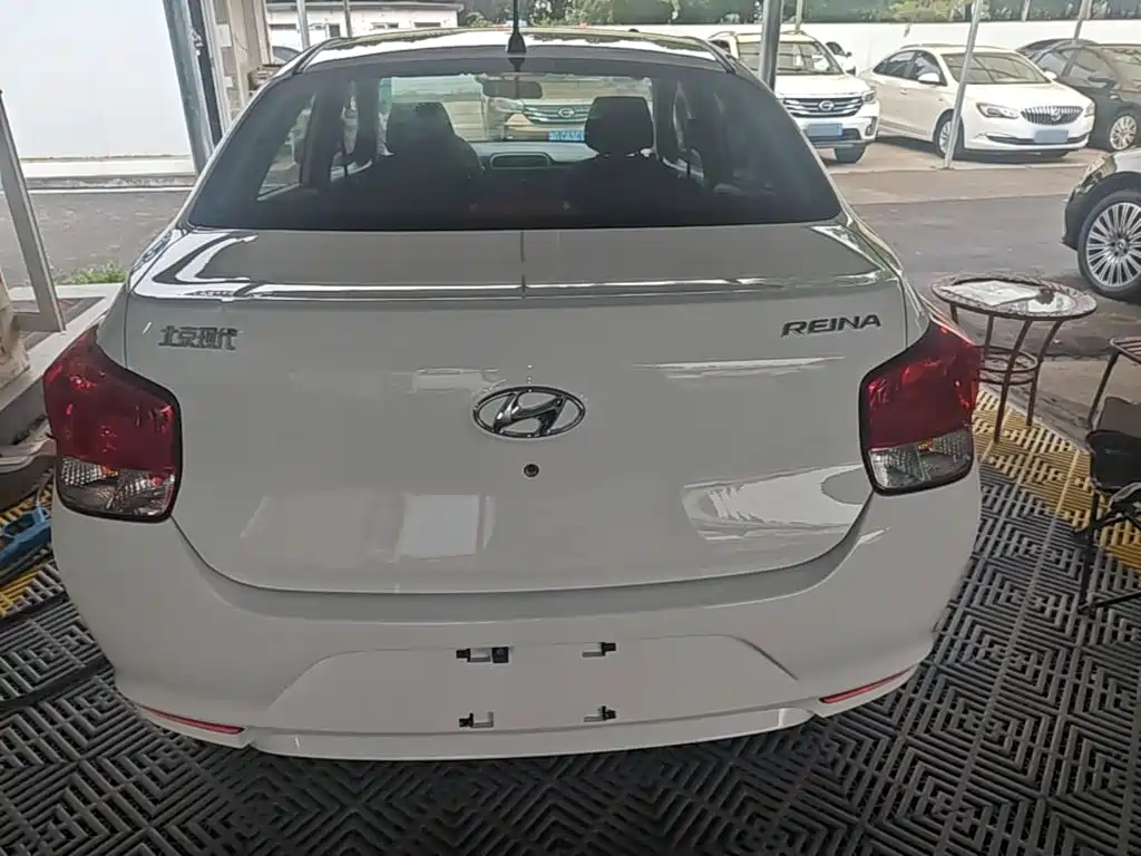 Hyundai Verna — миниатюра 6