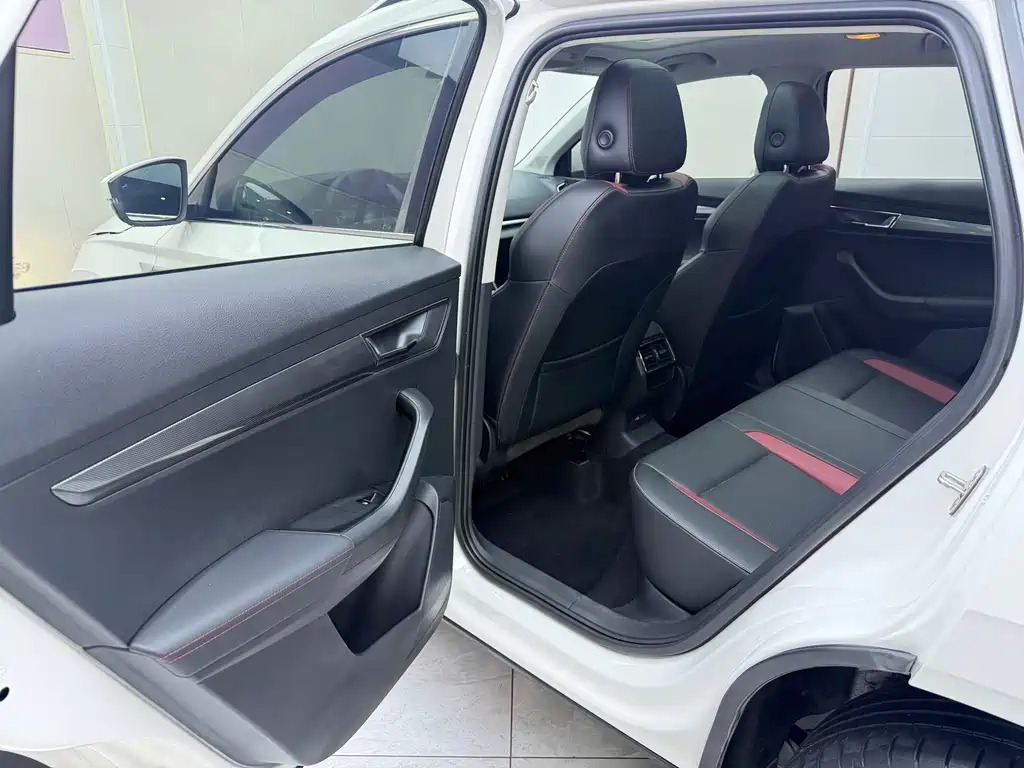 Skoda Karoq TSI280 Luxury Enjoy Edition, фото 15