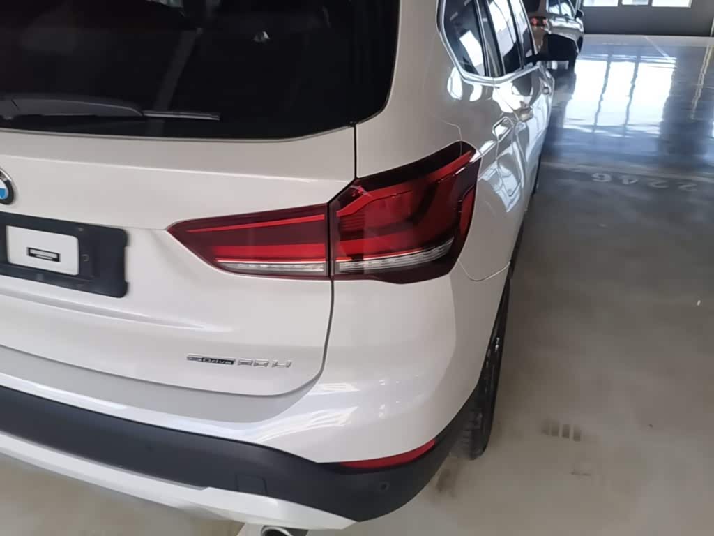 BMW X1 1.5 л 2022 г. Белый, пробег 35200 км