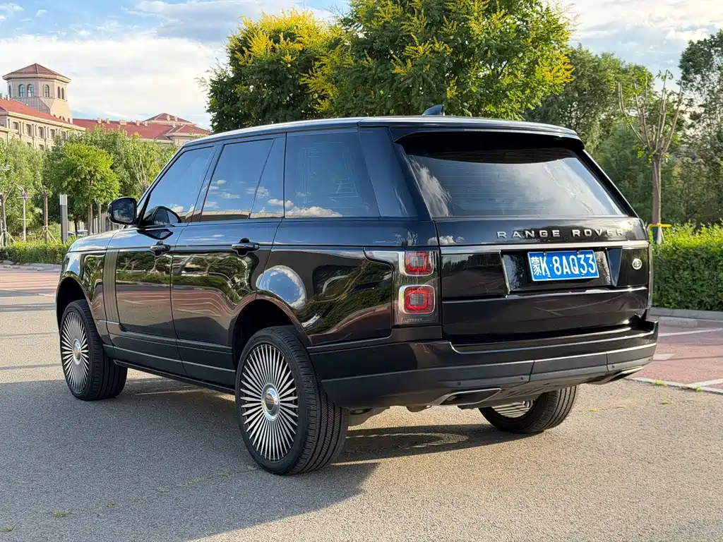 Land Rover Range Rover 2022 3.0 L6 360PS