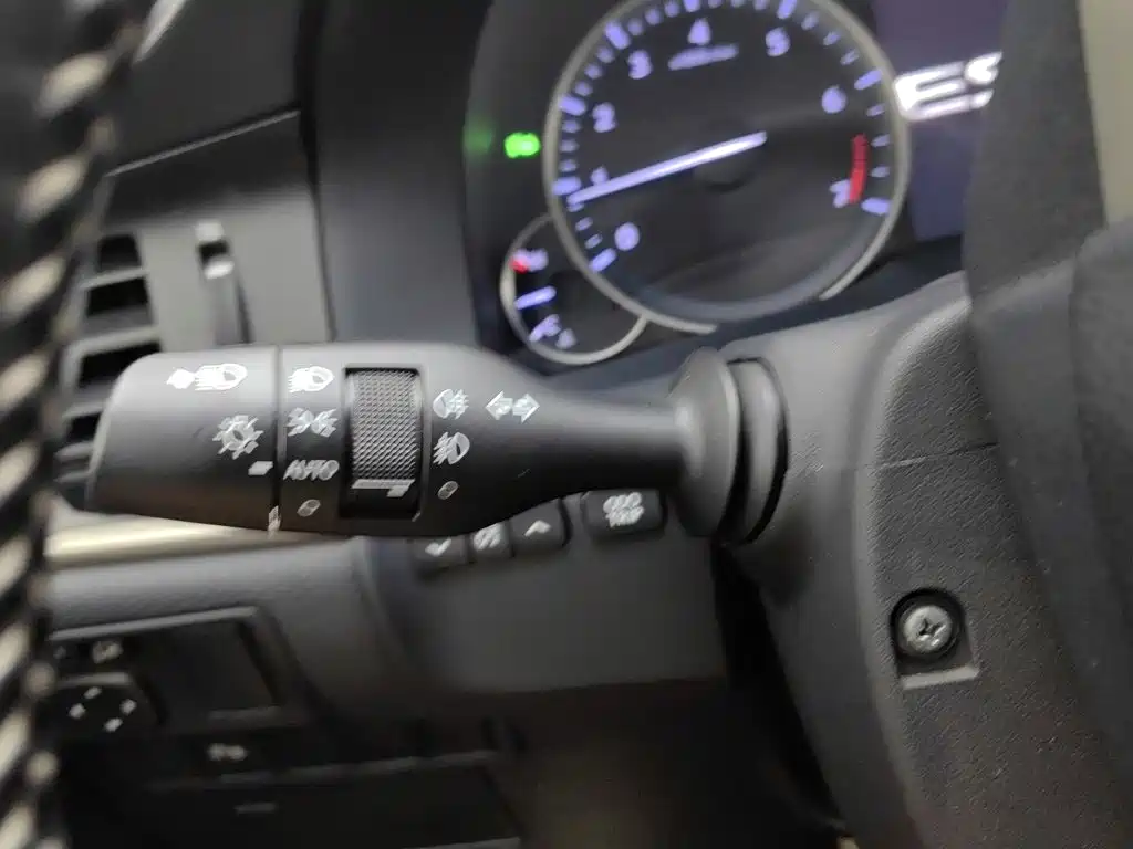 Lexus ES — миниатюра 21