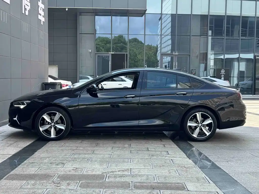 Buick Regal — миниатюра 4