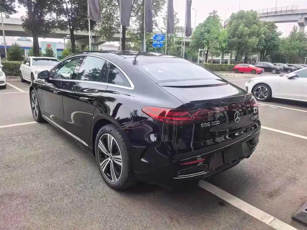 Mercedes-Benz EQE 2025 500 4MATIC