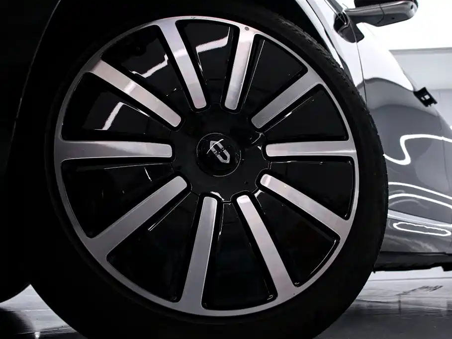 AITO ASK THE WORLD M9