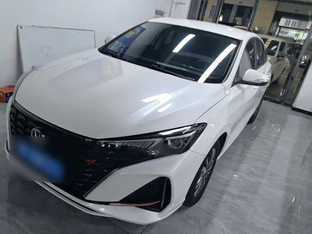 Changan Eado — миниатюра 2