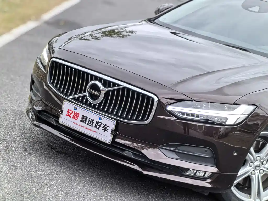 Volvo S90 2017 T4