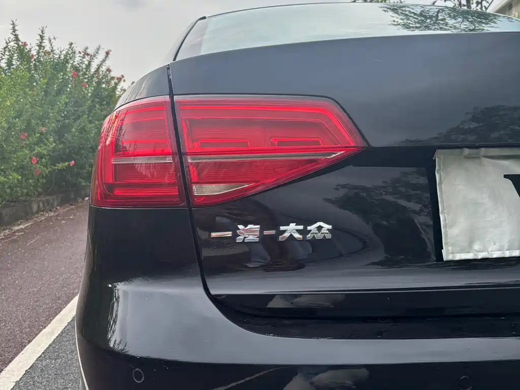 Volkswagen Sagitar — миниатюра 16