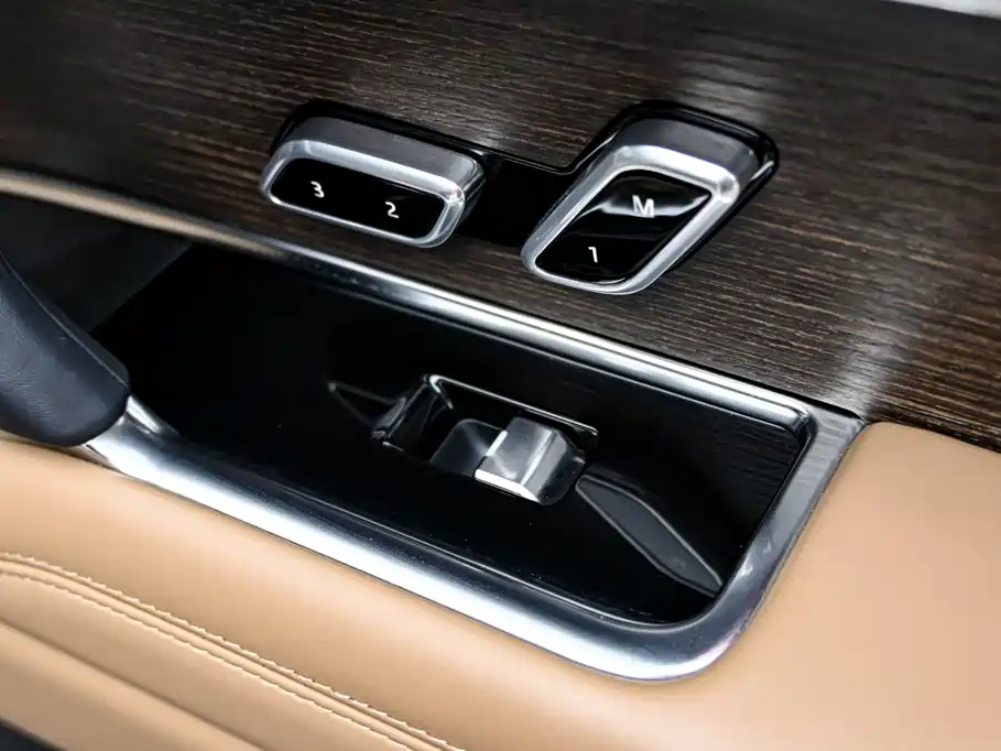 Land Rover Range Rover — миниатюра 29