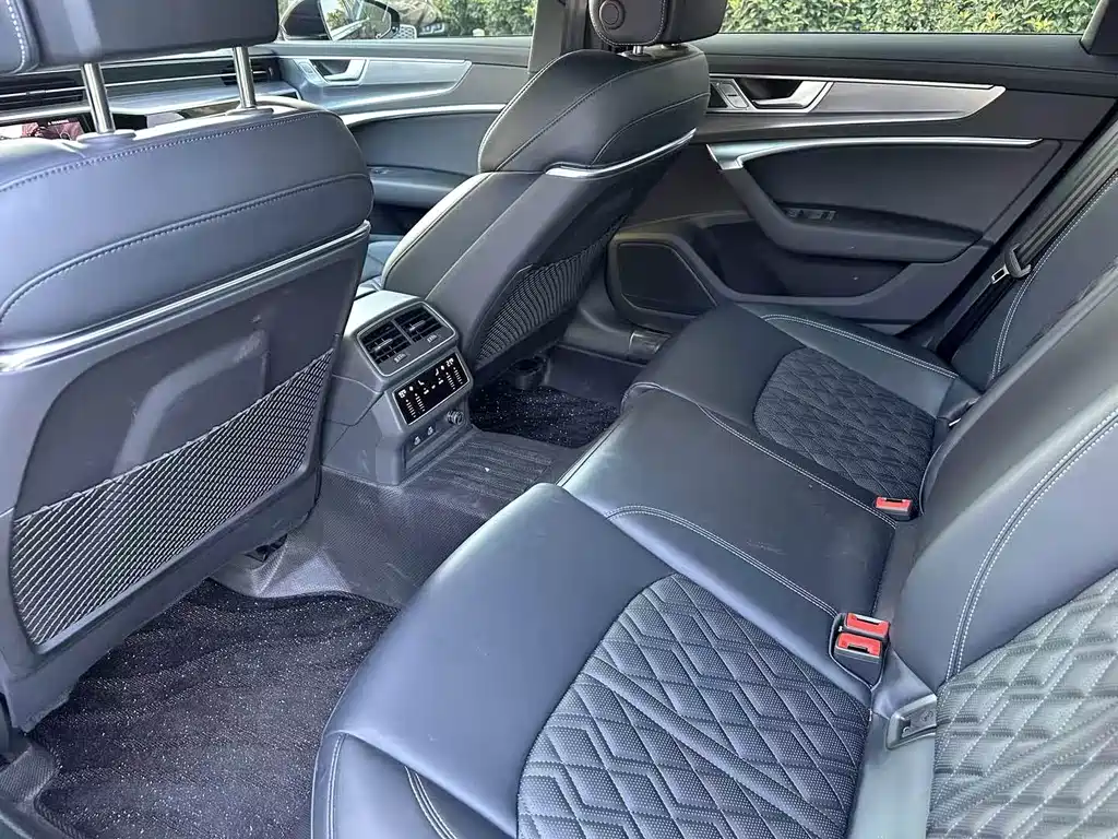 Audi A6L — миниатюра 9