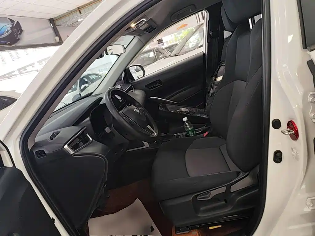 Toyota Frontlander — миниатюра 15