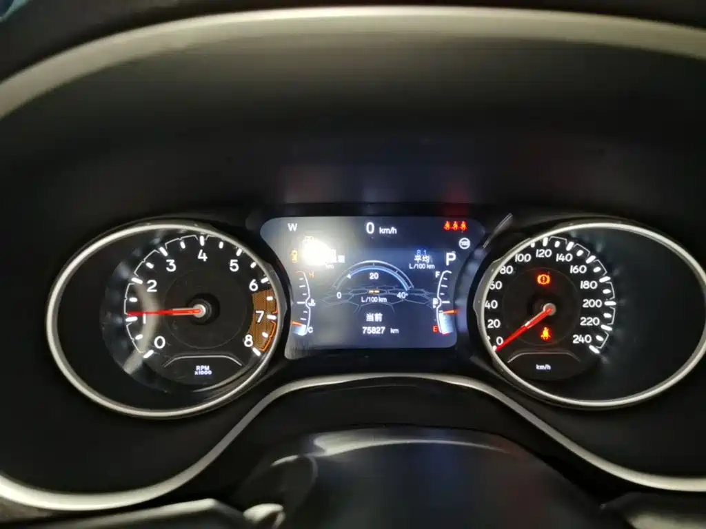 Jeep Compass — миниатюра 12
