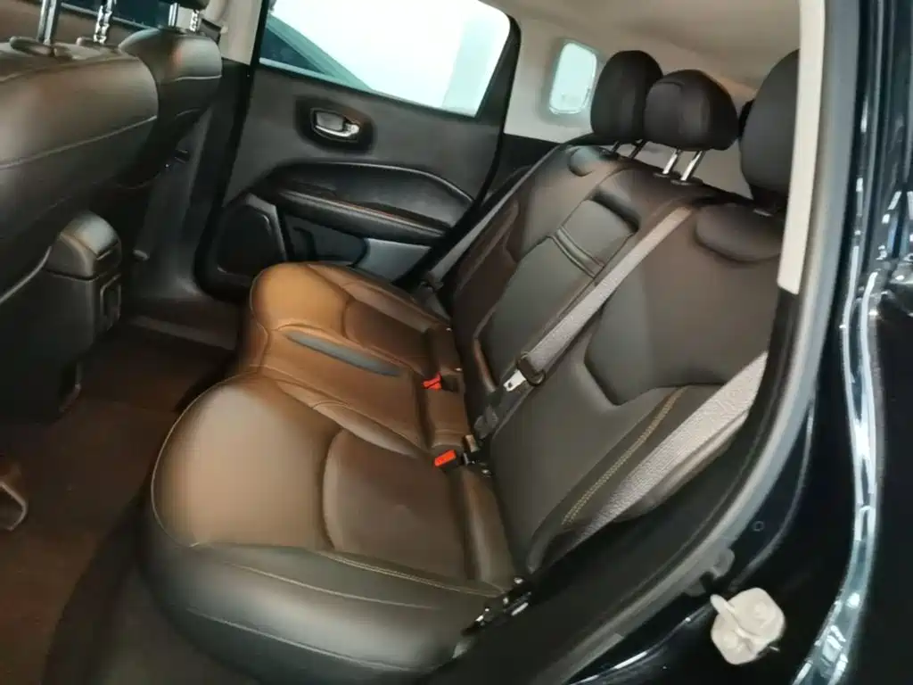 Jeep Compass — миниатюра 17
