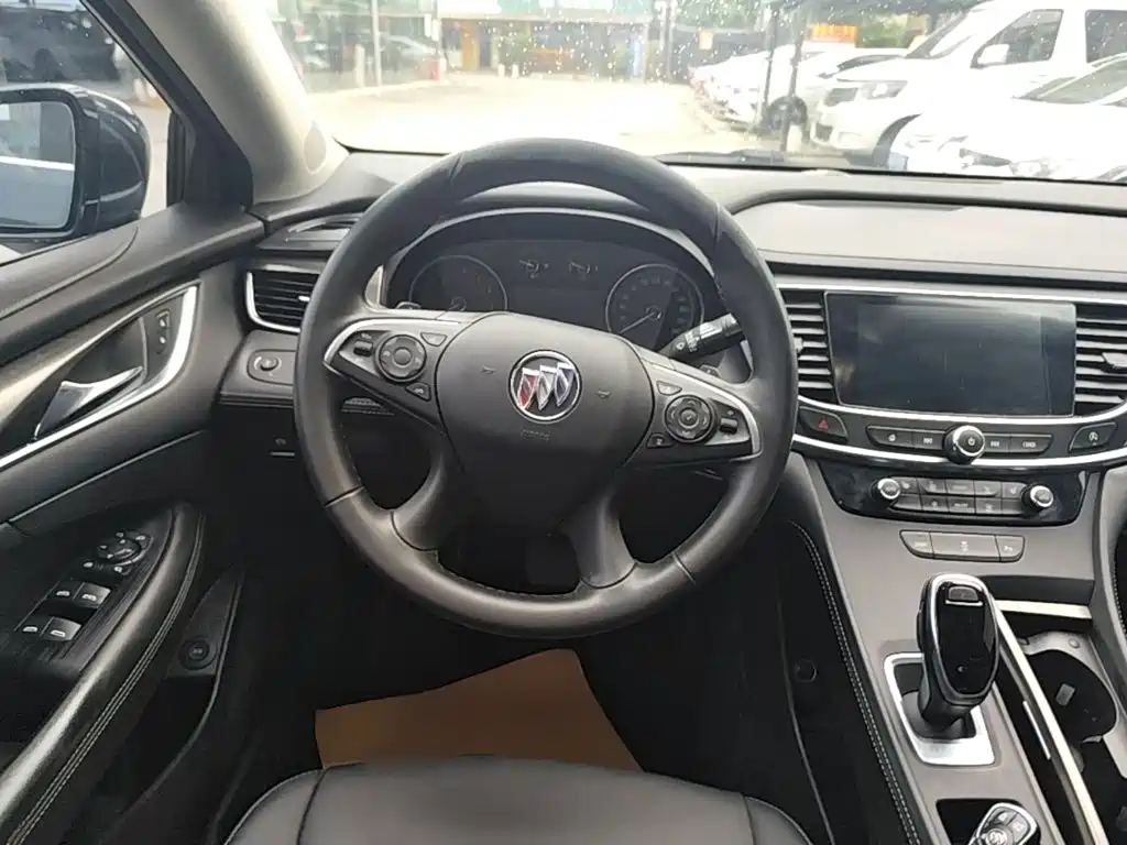 Buick LaCrosse — миниатюра 11