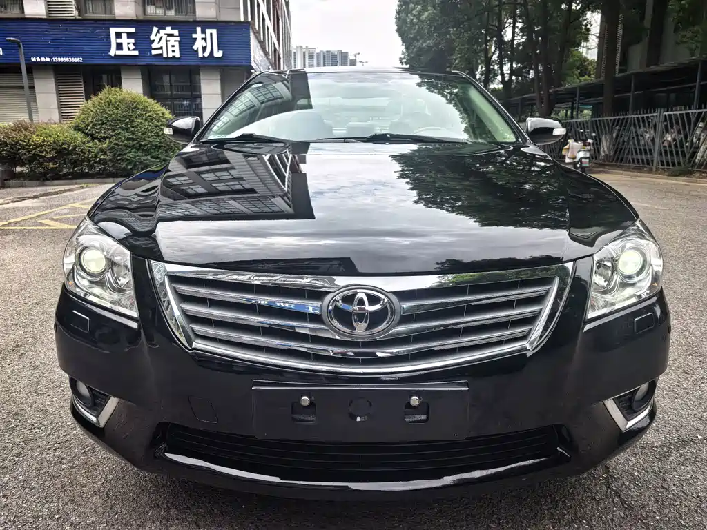 Toyota Camry — миниатюра 2