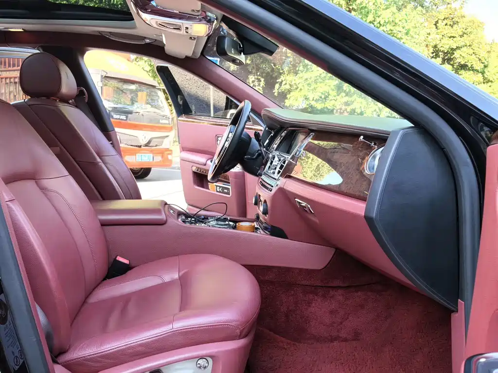 Rolls-Royce Ghost 6.6T Standard Edition, фото 17