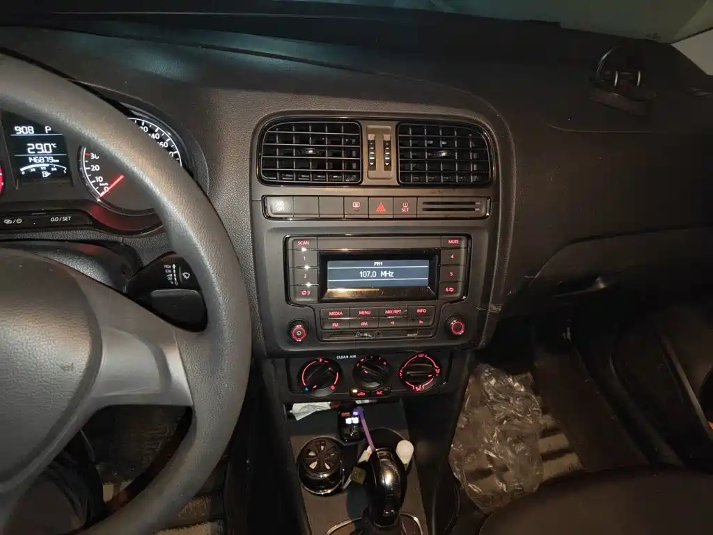 Volkswagen Polo — миниатюра 9