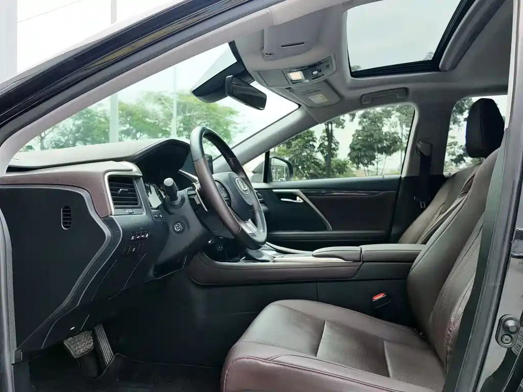 Lexus RX 2020 450hL 7 мест