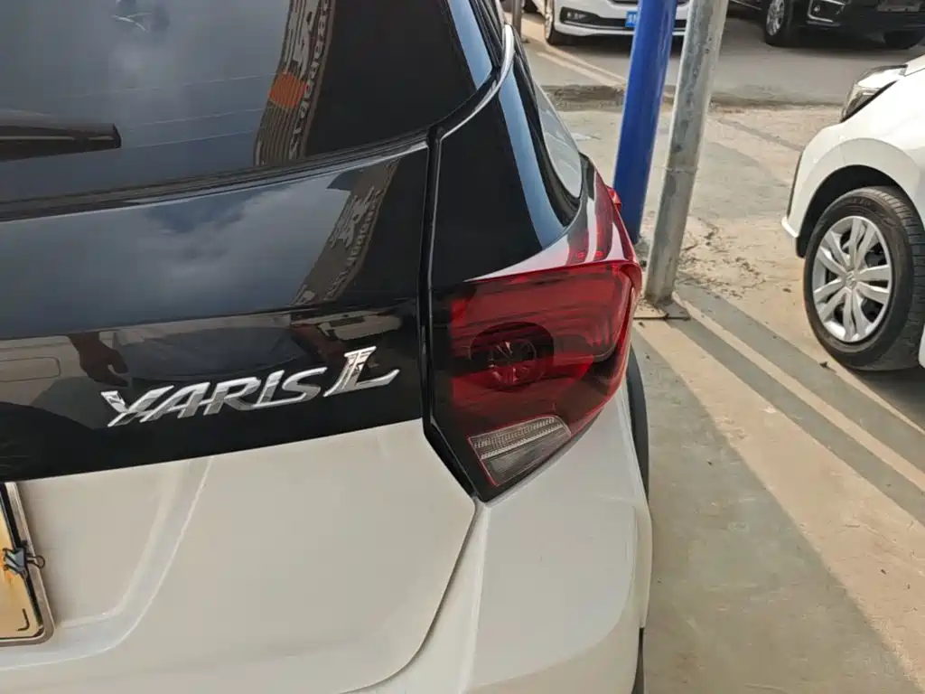 Toyota Yaris L — миниатюра 8