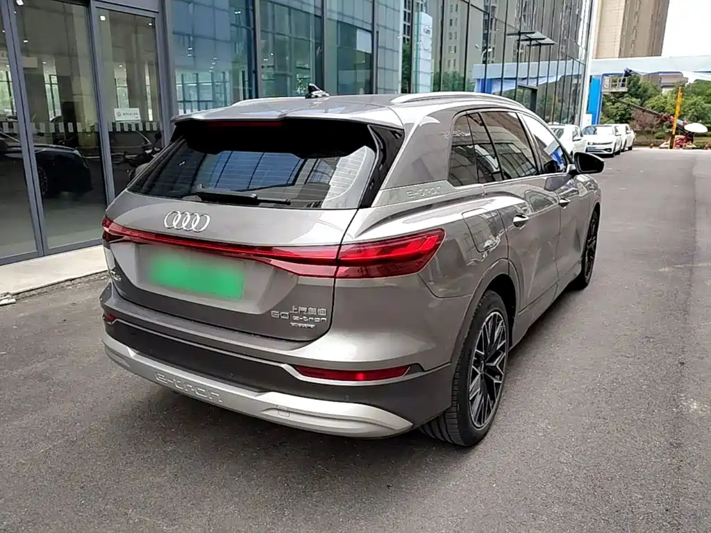 Audi Q5 e-tron — миниатюра 7