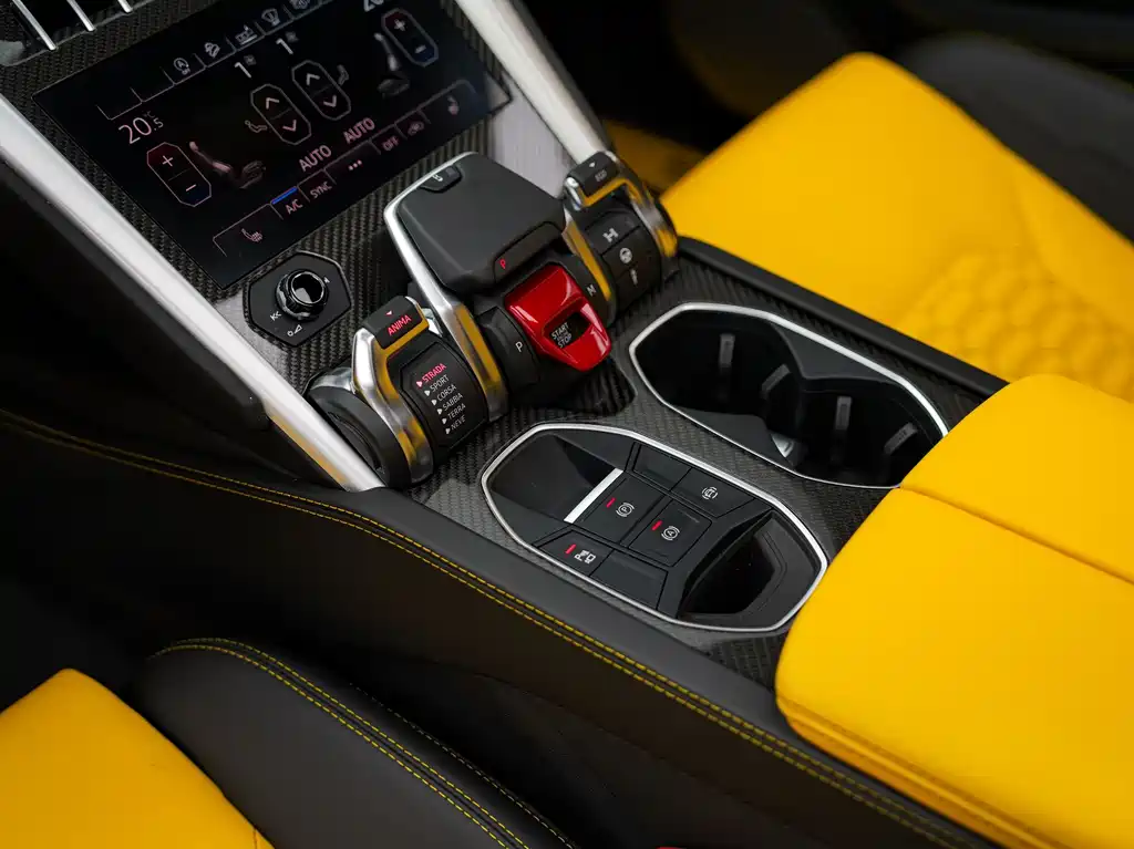 Lamborghini Urus — миниатюра 17