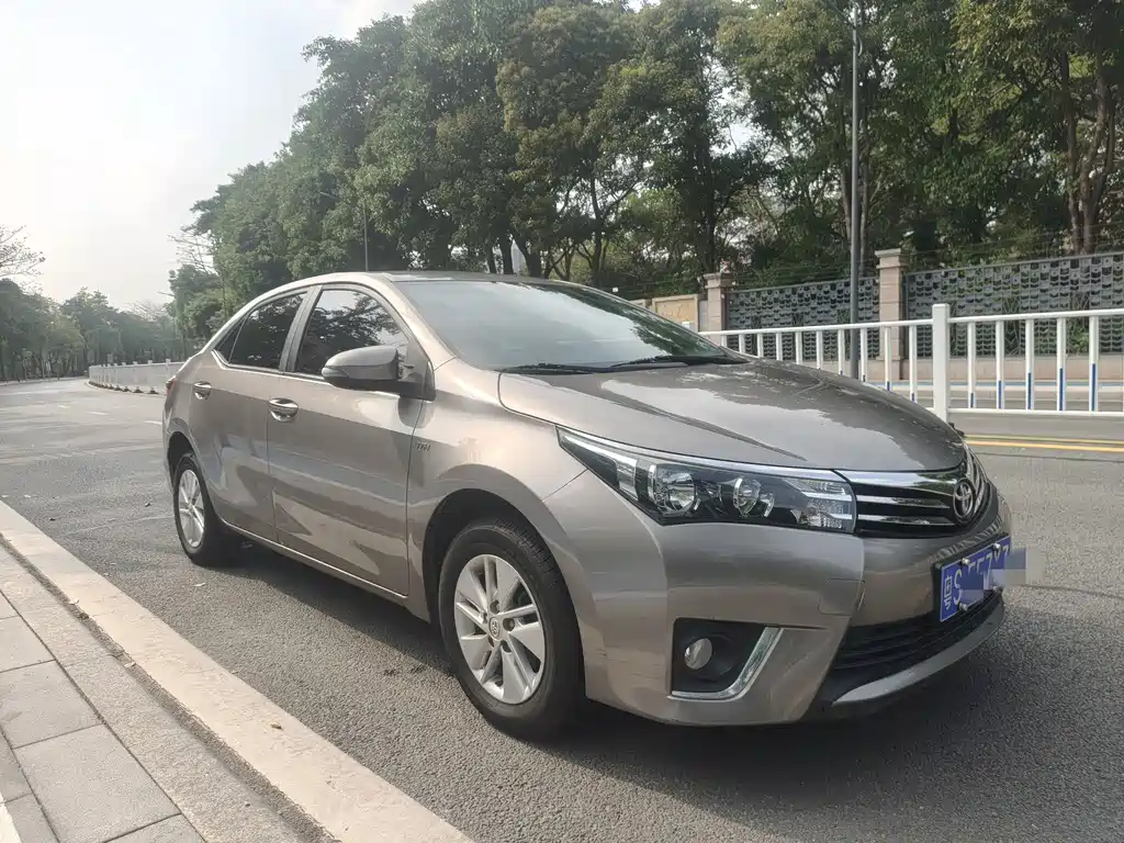TOYOTA COROLLA