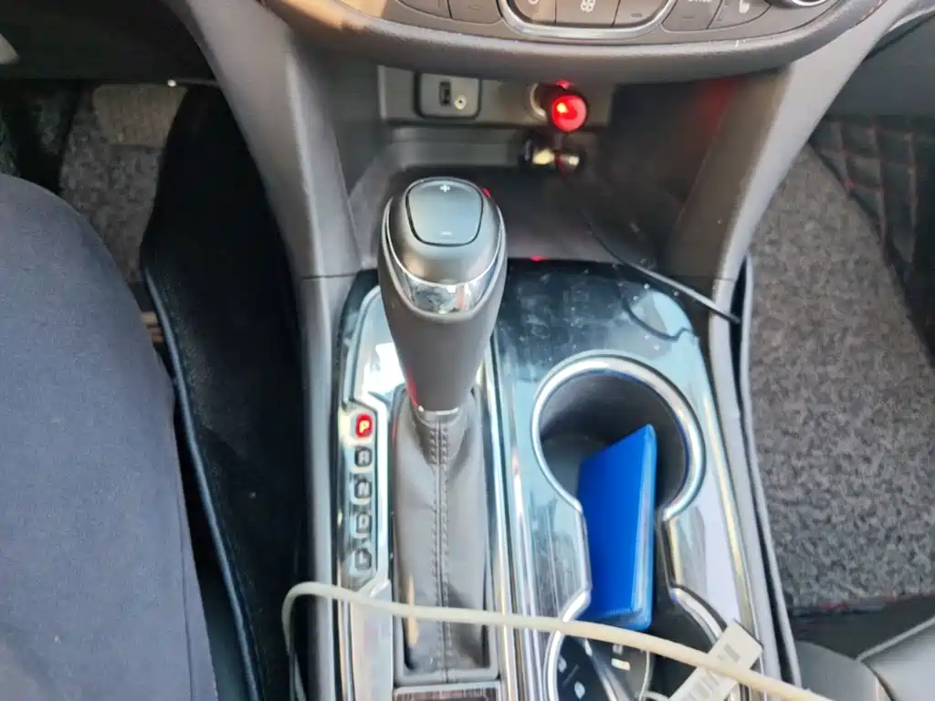Chevrolet Equinox — миниатюра 14